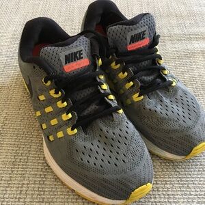 nike zoom Vomero Women Size 7